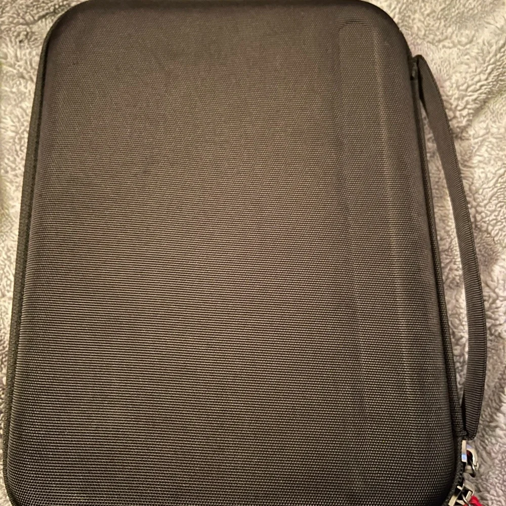 Tomtoc iPad hardshell case fits 11inch iPad.